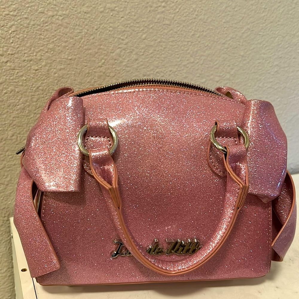 Pink Sparkly Lux de Ville purse!
